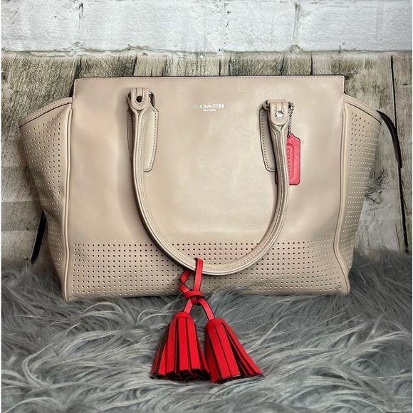 Coach Handbags - COACH - shoulder bag